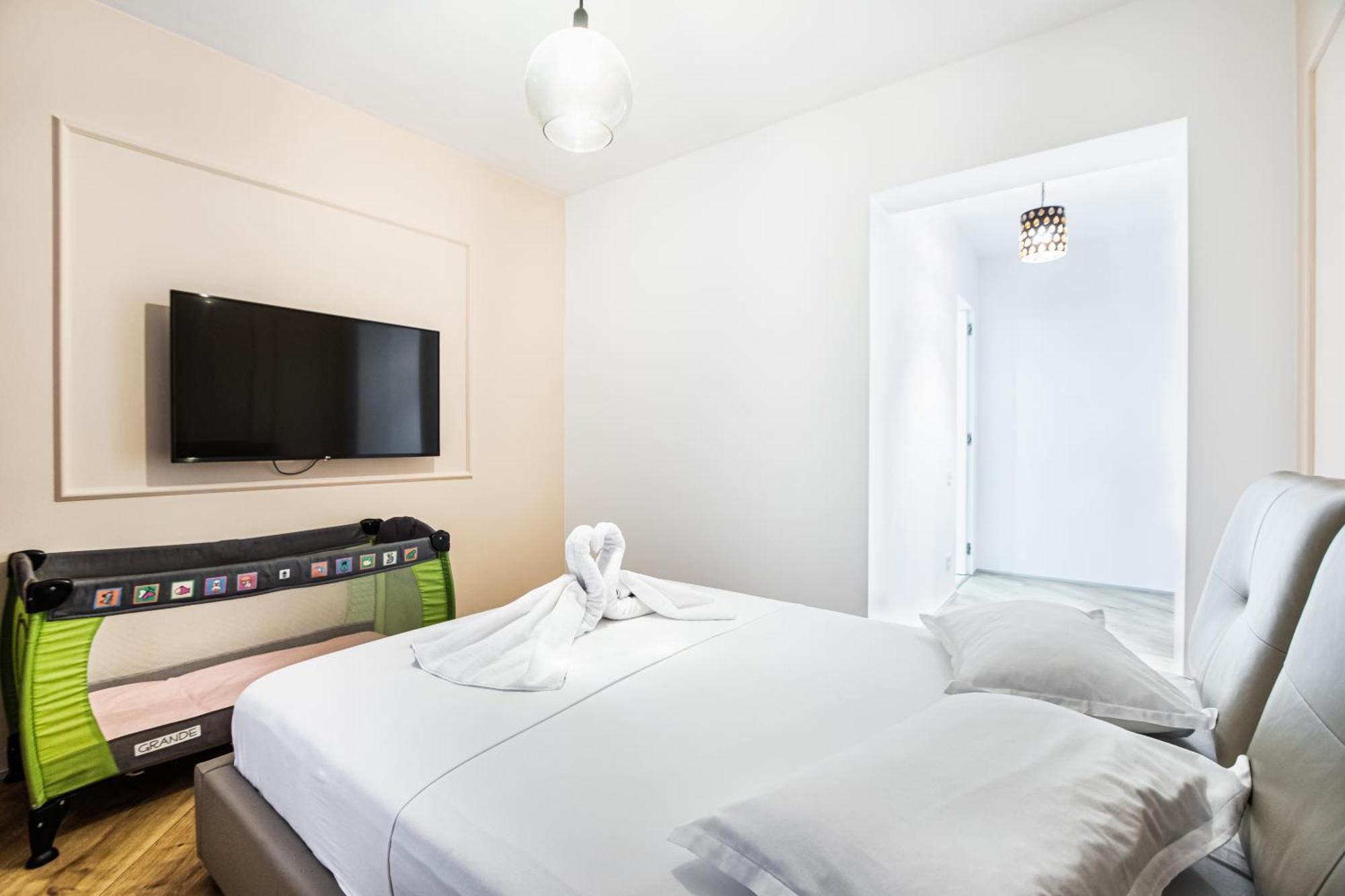 Luxury Pipera Apartment Voluntari Bagian luar foto